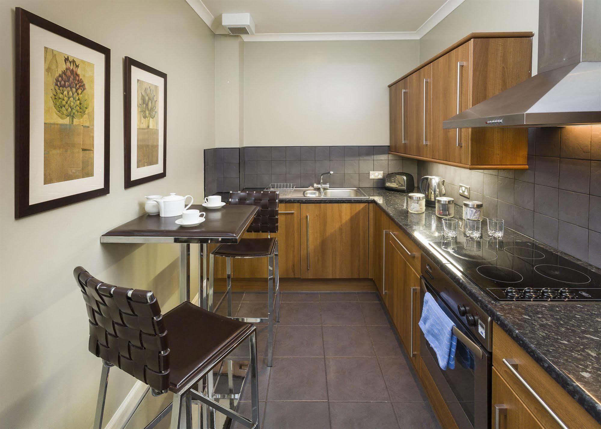 Nicolson Apartmentsエディンバラ エクステリア 写真